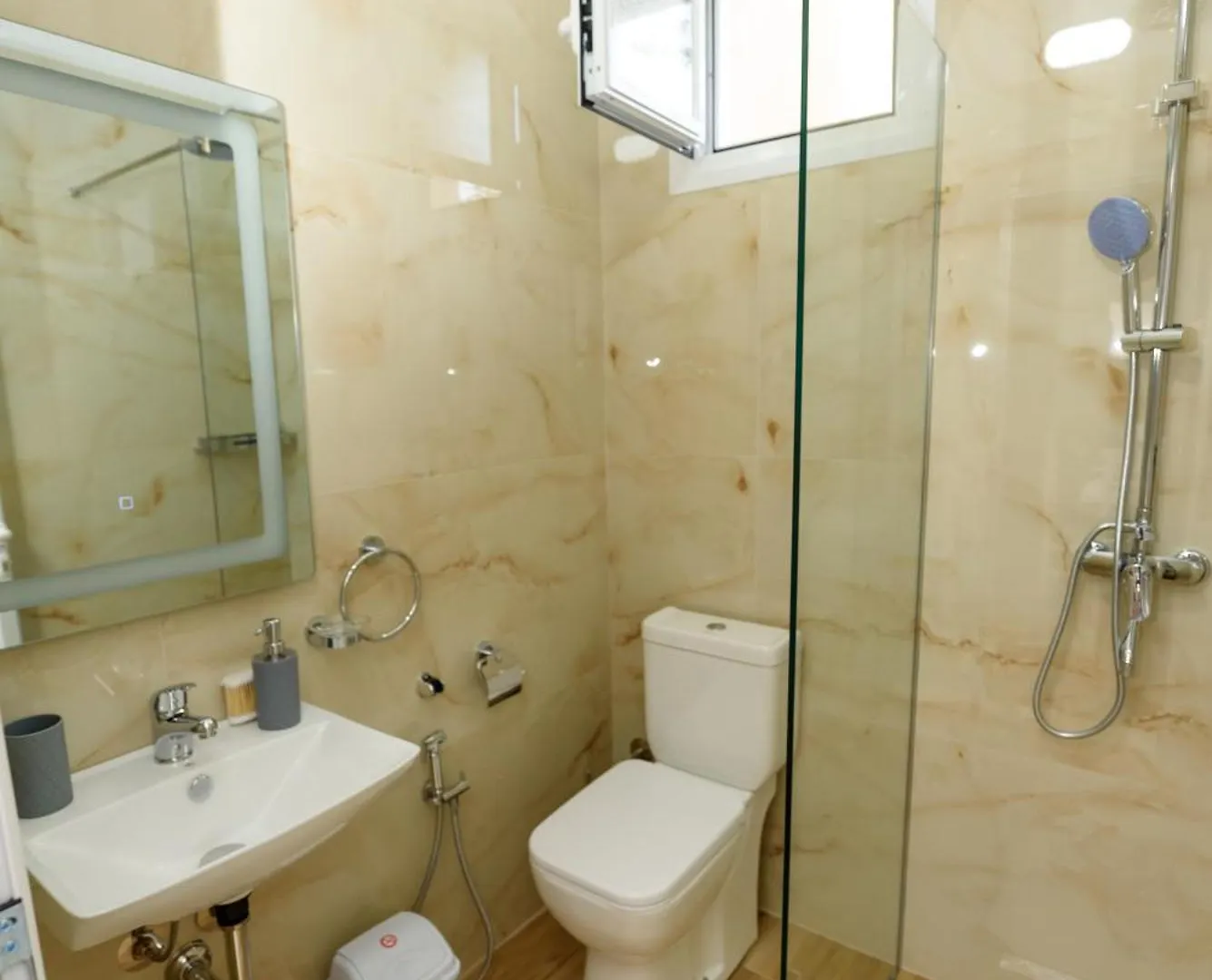 Mezani Guest House Vlorë Ubytování v soukromí