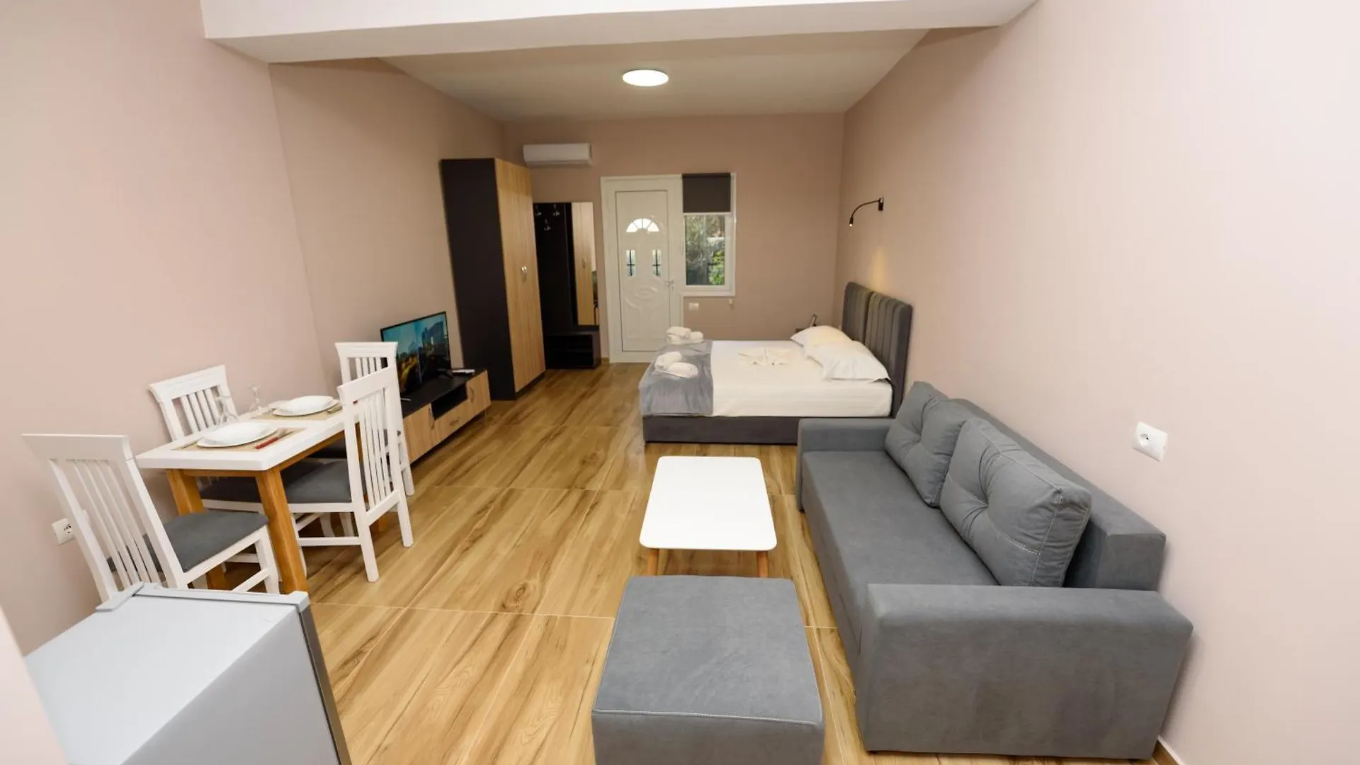 Mezani Guest House Vlorë Ubytování v soukromí